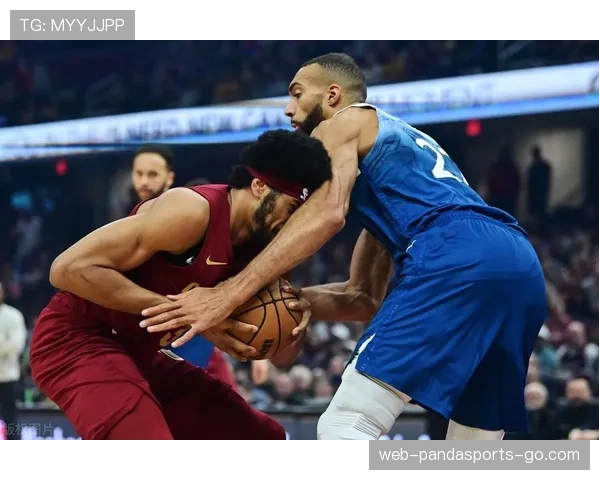 唐斯无球牵制力提升，拉开空间改变森林狼进攻结构