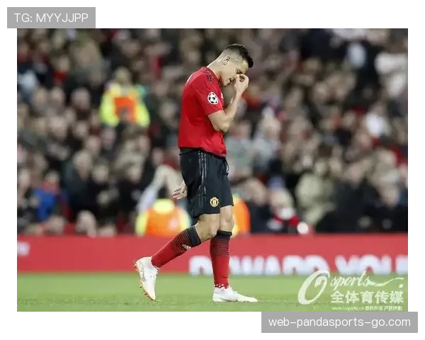 曼联中场结构失衡，控球优势难转化为比赛控制