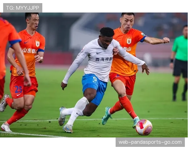 山东泰山中场过度依赖单一战术，节奏失控问题逐步显现