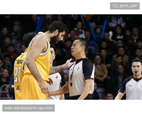 一篇文章说清技术犯规和违体犯规的本质区别，篮球裁判如何界定？